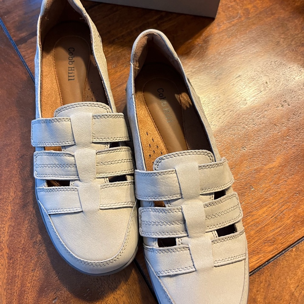 NWT Cobb Hill slip on 8N